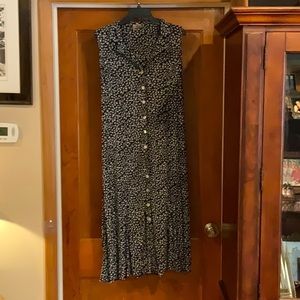 Casual sleeveless summer dress